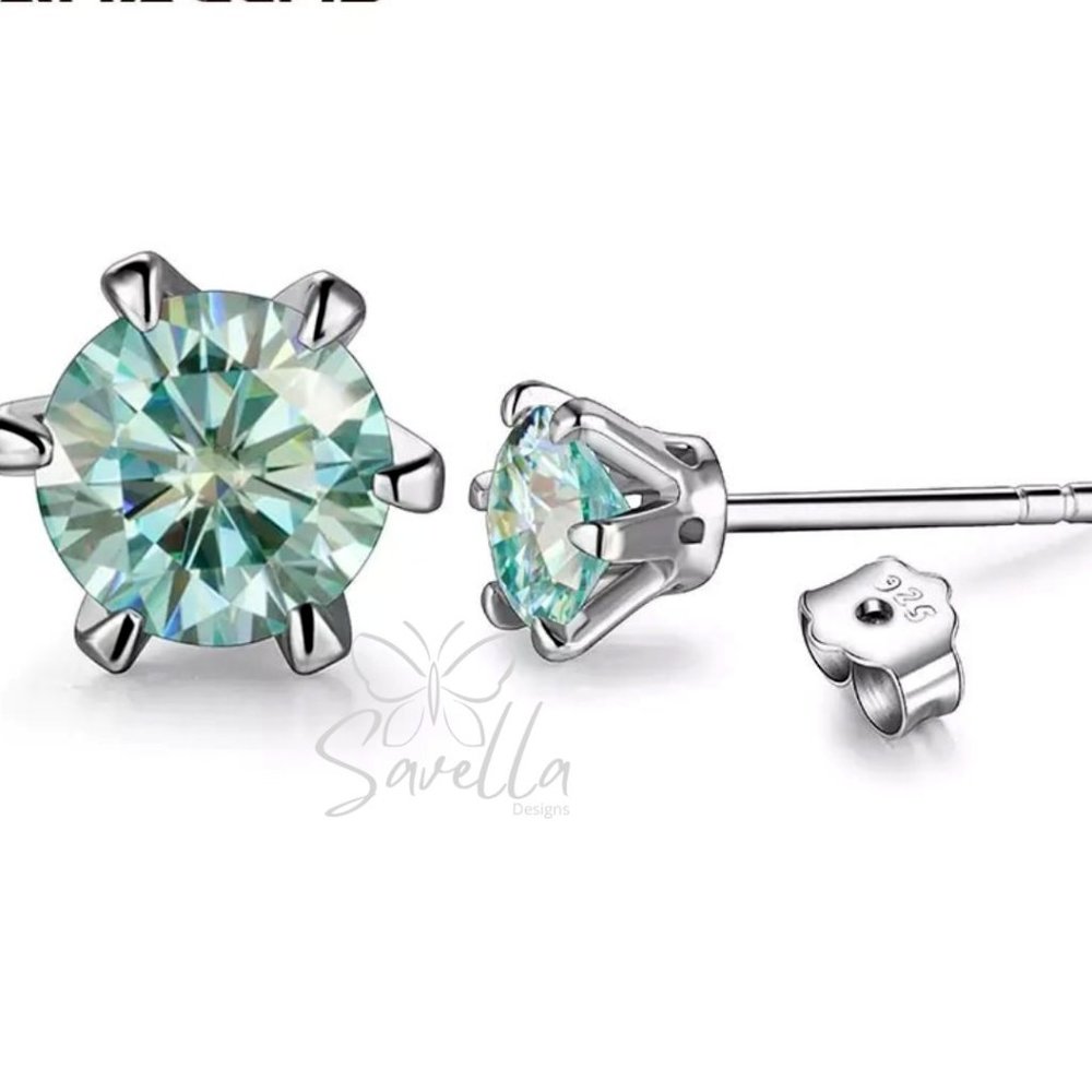 1.0CT Green Certified VVS1 Moissanite Diamond Sterling Silver Stud Earrings